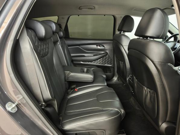 Hyundai Santa Fe IV Рестайлинг с пробегом 2021 года, цена 3 520 000 рублей, 96578 км, внедорожник, Автокод Объявления