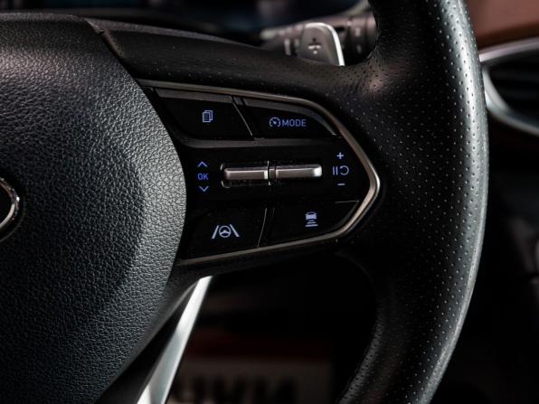 Hyundai Santa Fe IV Рестайлинг с пробегом 2021 года, цена 4 150 000 рублей, 48111 км, внедорожник, Автокод Объявления