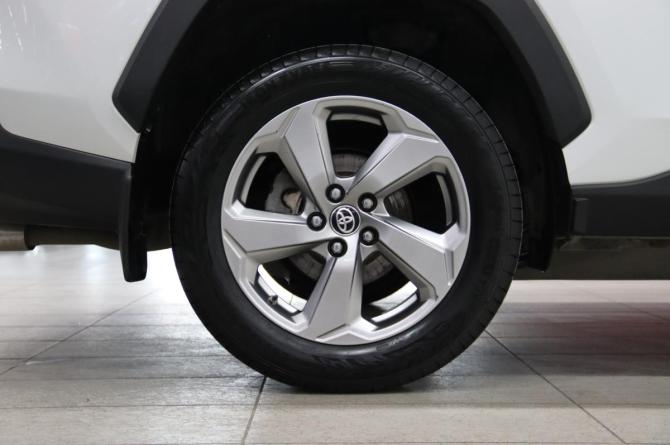 Toyota RAV4 V (XA50) с пробегом 2019 года, цена 2 795 950 рублей, 107901 км, внедорожник, Автокод Объявления