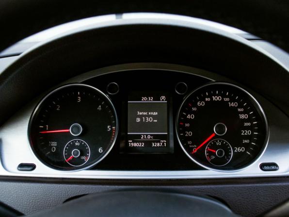 Volkswagen Passat B7 с пробегом 2011 года, цена 1 249 000 рублей, 198021 км, седан, Автокод Объявления