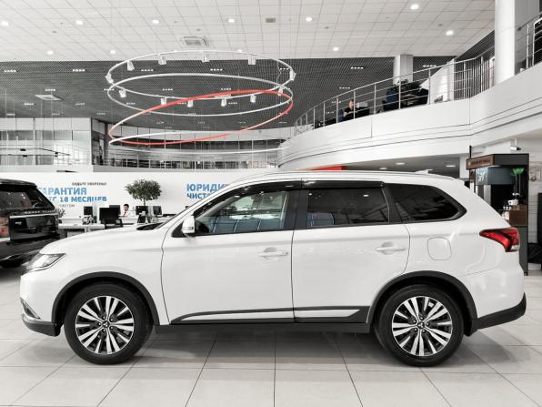 Mitsubishi Outlander III Рестайлинг 3 с пробегом 2020 года, цена 1 995 000 рублей, 118635 км, внедорожник, Автокод Объявления