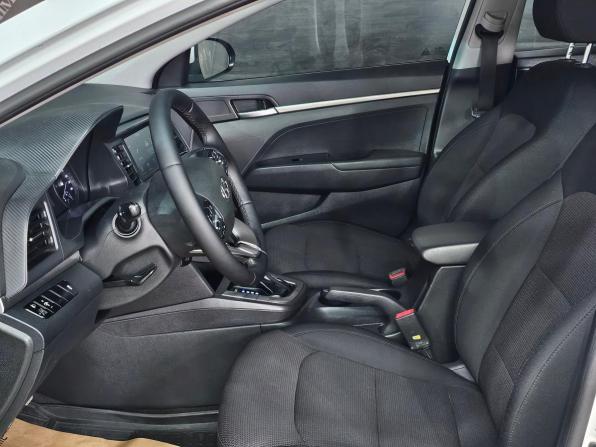 Hyundai Elantra VI (AD) Рестайлинг с пробегом 2019 года, цена 995 000 рублей, 196900 км, седан, Автокод Объявления