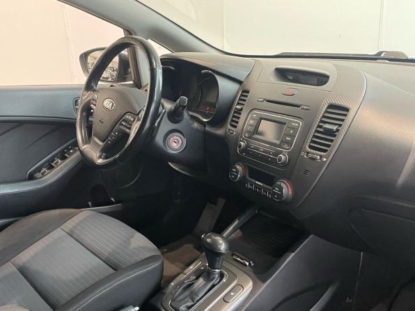 Kia Cerato III с пробегом 2015 года, цена 980 000 рублей, 177000 км, седан, Автокод Объявления