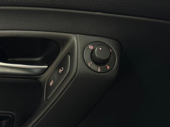 Volkswagen Polo V Рестайлинг с пробегом 2019 года, цена 1 500 000 рублей, 44596 км, седан, Автокод Объявления