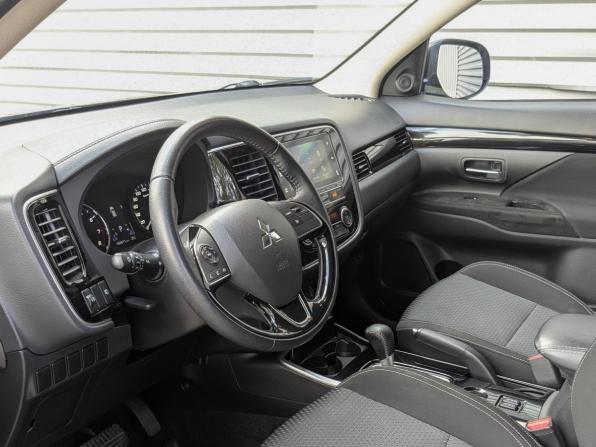 Mitsubishi Outlander III Рестайлинг 3 с пробегом 2020 года, цена 2 190 000 рублей, 104905 км, внедорожник, Автокод Объявления