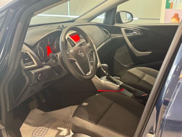 Opel Astra J с пробегом 2011 года, цена 549 000 рублей, 148300 км, хэтчбек, Автокод Объявления