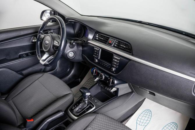 Kia Rio IV с пробегом 2017 года, цена 1 379 000 рублей, 75150 км, седан, Автокод Объявления