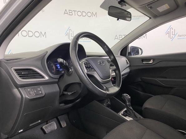 Hyundai Solaris II с пробегом 2017 года, цена 1 009 000 рублей, 222187 км, седан, Автокод Объявления