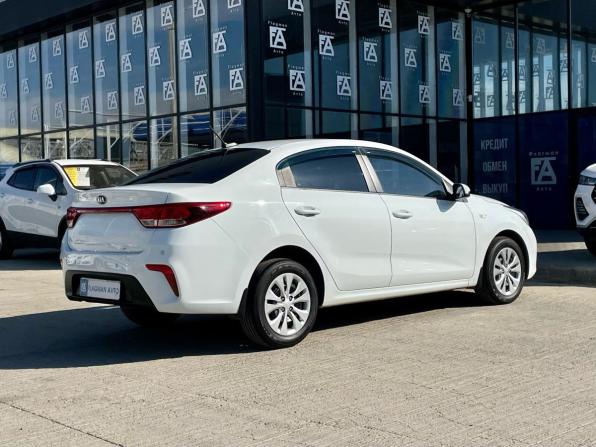 Kia Rio IV с пробегом 2018 года, цена 1 100 000 рублей, 93400 км, седан, Автокод Объявления