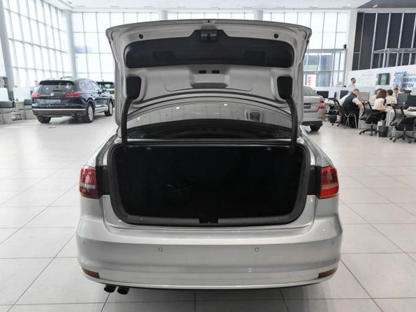 Volkswagen Jetta VI Рестайлинг с пробегом 2016 года, цена 1 070 000 рублей, 193000 км, седан, Автокод Объявления
