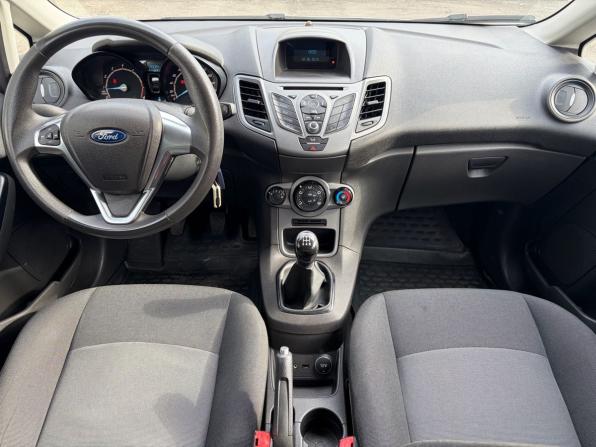 Ford Fiesta Mk6 Рестайлинг с пробегом 2015 года, цена 675 000 рублей, 135100 км, седан, Автокод Объявления