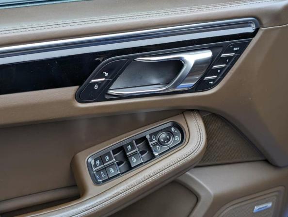 Porsche Macan I с пробегом 2015 года, цена 2 695 000 рублей, 96921 км, внедорожник, Автокод Объявления