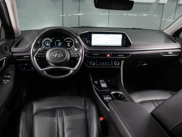 Hyundai Sonata VIII (DN8) с пробегом 2021 года, цена 2 429 000 рублей, 71601 км, седан, Автокод Объявления