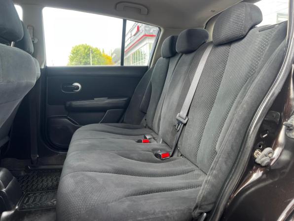 Nissan Tiida I с пробегом 2010 года, цена 670 000 рублей, 185666 км, хэтчбек, Автокод Объявления