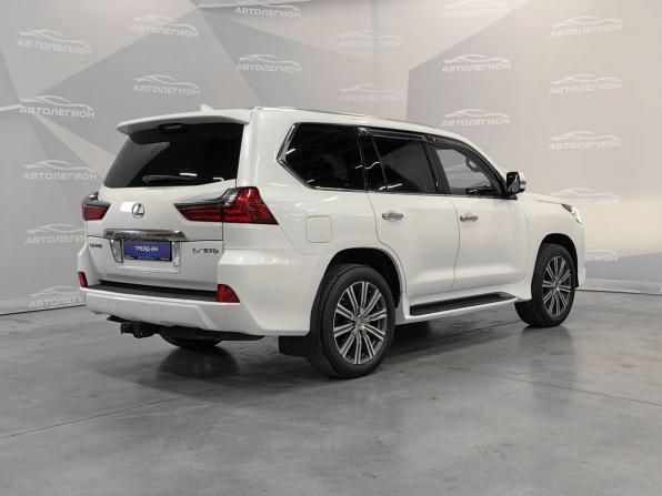 Lexus LX III Рестайлинг 2 с пробегом 2016 года, цена 8 500 000 рублей, 77324 км, внедорожник, Автокод Объявления