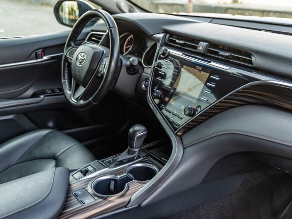 Toyota Camry VIII (XV70) с пробегом 2019 года, цена 2 798 000 рублей, 138482 км, седан, Автокод Объявления