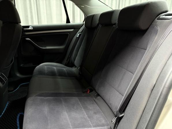 Volkswagen Jetta V с пробегом 2006 года, цена 499 000 рублей, 336000 км, седан, Автокод Объявления