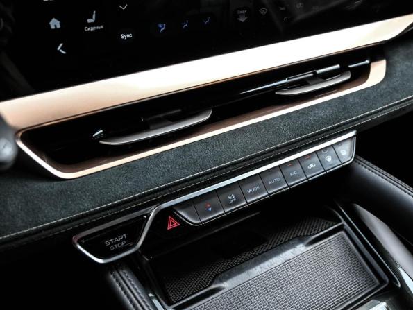 Geely Monjaro I с пробегом 2024 года, цена 2 959 000 рублей, 61911 км, внедорожник, Автокод Объявления