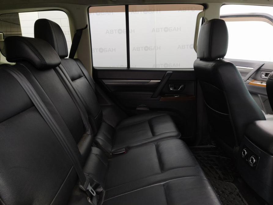 Mitsubishi Pajero IV Рестайлинг 1 Екатеринбург  - изображение 24