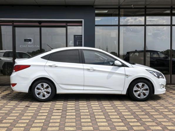 Hyundai Solaris I Рестайлинг с пробегом 2015 года, цена 1 250 000 рублей, 84028 км, седан, Автокод Объявления