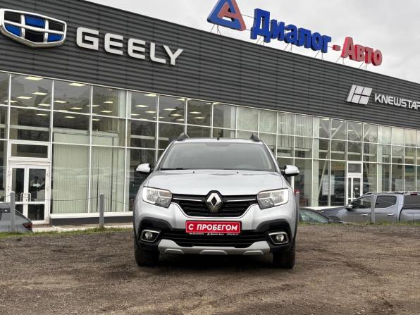Renault Sandero II Рестайлинг с пробегом 2021 года, цена 1 150 000 рублей, 120304 км, хэтчбек, Автокод Объявления