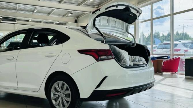 Hyundai Solaris II Рестайлинг с пробегом 2022 года, цена 1 698 000 рублей, 242000 км, седан, Автокод Объявления