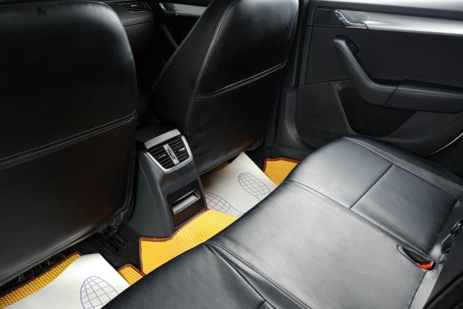 Skoda Octavia III (A7) Рестайлинг с пробегом 2017 года, цена 1 629 000 рублей, 176585 км, лифтбек, Автокод Объявления
