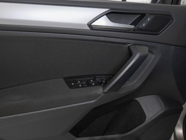Volkswagen Tiguan II с пробегом 2019 года, цена 2 330 000 рублей, 98129 км, внедорожник, Автокод Объявления