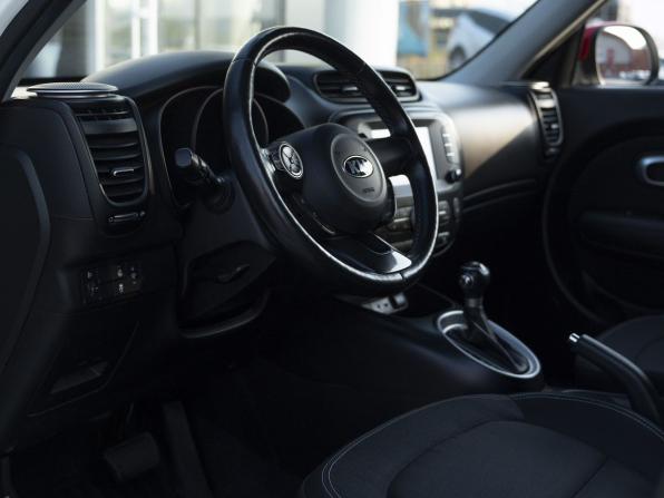 Kia Soul II Рестайлинг с пробегом 2019 года, цена 1 730 000 рублей, 69135 км, хэтчбек, Автокод Объявления