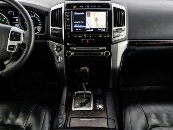 Toyota Land Cruiser 200 Series Рестайлинг 1 с пробегом 2014 года, цена 3 299 000 рублей, 259355 км, внедорожник, Автокод Объявления