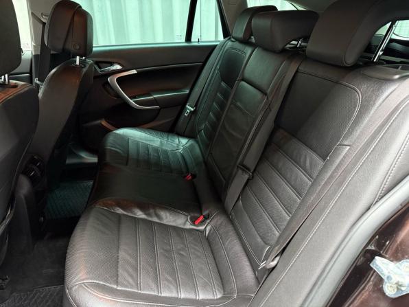 Opel Insignia I Рестайлинг с пробегом 2014 года, цена 1 279 000 рублей, 119499 км, универсал, Автокод Объявления
