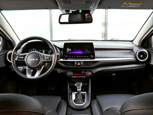 Kia K3 II Рестайлинг с пробегом 2021 года, цена 1 815 000 рублей, 159485 км, седан, Автокод Объявления