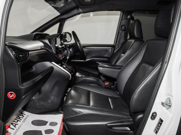 Toyota Esquire I с пробегом 2016 года, цена 2 048 500 рублей, 199214 км, минивэн, Автокод Объявления