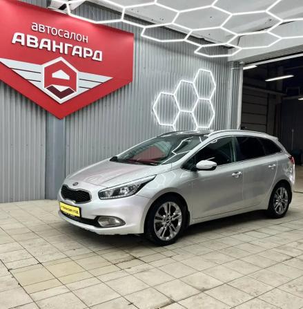Kia Ceed II с пробегом 2012 года, цена 1 100 000 рублей, 236319 км, универсал, Автокод Объявления