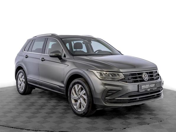 Volkswagen Tiguan II Рестайлинг с пробегом 2021 года, цена 3 650 000 рублей, 62212 км, внедорожник, Автокод Объявления