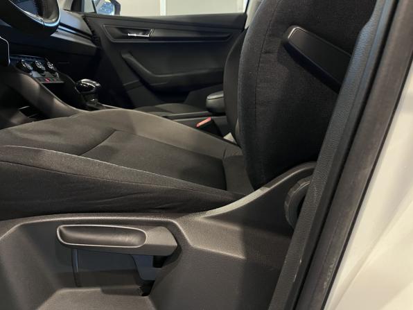 Skoda Karoq I с пробегом 2021 года, цена 2 350 000 рублей, 105186 км, внедорожник, Автокод Объявления
