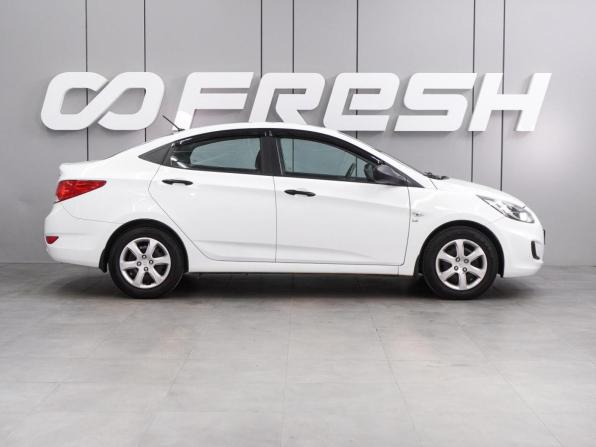 Hyundai Solaris I с пробегом 2013 года, цена 699 000 рублей, 223513 км, седан, Автокод Объявления