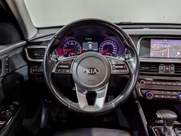 Kia Optima IV Рестайлинг с пробегом 2018 года, цена 1 900 000 рублей, 102365 км, седан, Автокод Объявления