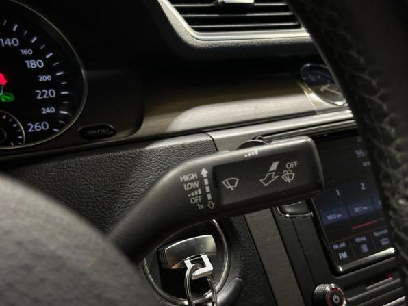Volkswagen Passat B7 с пробегом 2013 года, цена 1 340 000 рублей, 160735 км, седан, Автокод Объявления