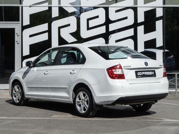 Skoda Rapid I с пробегом 2015 года, цена 881 000 рублей, 121094 км, лифтбек, Автокод Объявления