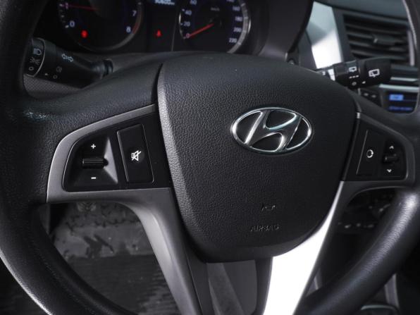 Hyundai Solaris I Рестайлинг с пробегом 2014 года, цена 995 000 рублей, 90600 км, хэтчбек, Автокод Объявления