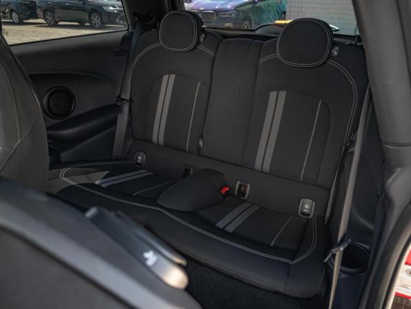 Mini Hatch III (F55/F56) с пробегом 2016 года, цена 2 385 000 рублей, 78458 км, хэтчбек, Автокод Объявления