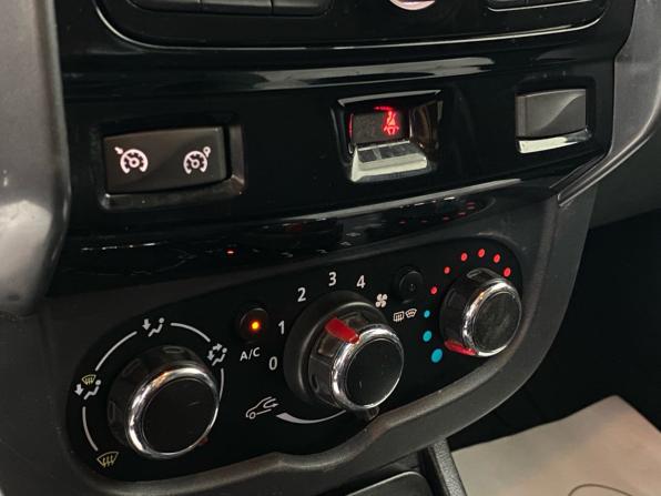 Renault Duster I Рестайлинг с пробегом 2016 года, цена 965 000 рублей, 165120 км, внедорожник, Автокод Объявления