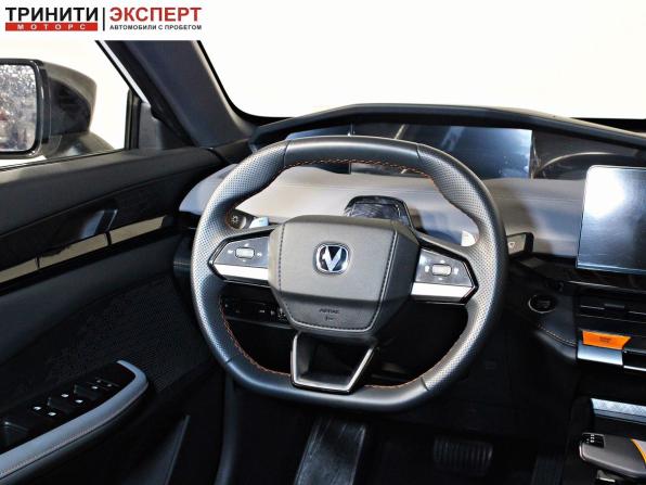 Changan UNI-V I с пробегом 2023 года, цена 2 297 000 рублей, 42637 км, лифтбек, Автокод Объявления