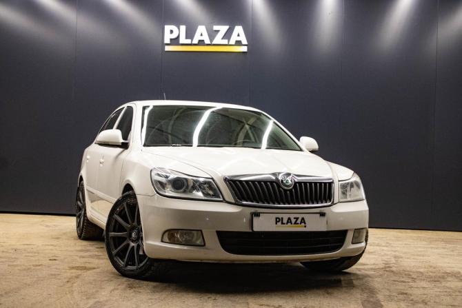 Skoda Octavia II (A5) Рестайлинг с пробегом 2013 года, цена 939 000 рублей, 272360 км, лифтбек, Автокод Объявления