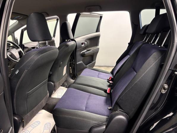 Toyota Wish II Рестайлинг с пробегом 2012 года, цена 1 399 000 рублей, 196575 км, минивэн, Автокод Объявления