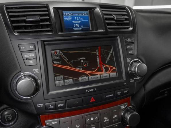 Toyota Highlander II (XU40) Рестайлинг с пробегом 2011 года, цена 1 695 000 рублей, 300256 км, внедорожник, Автокод Объявления
