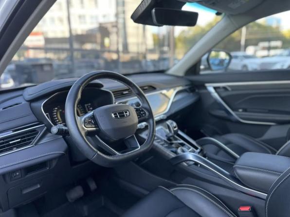 Geely Atlas Pro с пробегом 2022 года, цена 2 100 000 рублей, 30514 км, внедорожник, Автокод Объявления