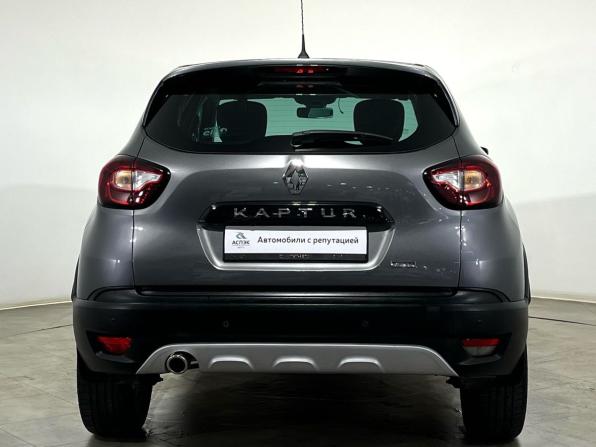 Renault Kaptur I с пробегом 2018 года, цена 1 500 000 рублей, 139680 км, внедорожник, Автокод Объявления