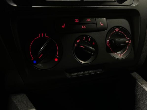 Volkswagen Jetta VI с пробегом 2014 года, цена 980 000 рублей, 137216 км, седан, Автокод Объявления